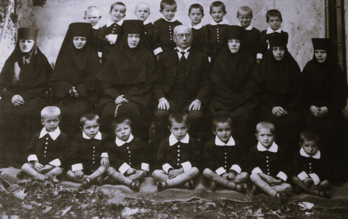 Фотографија из галерије Манастира Кувеждин, 25